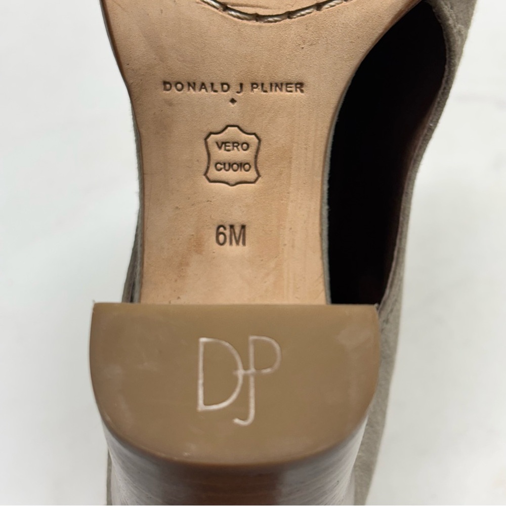 Donald J Pliner Suede Open Toe Heeled Ankle Boot Shoes Back Zip Beige Tan Size 6 - Picture 13 of 16